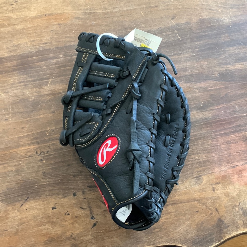 *SOLD*Baseball glove! NWT